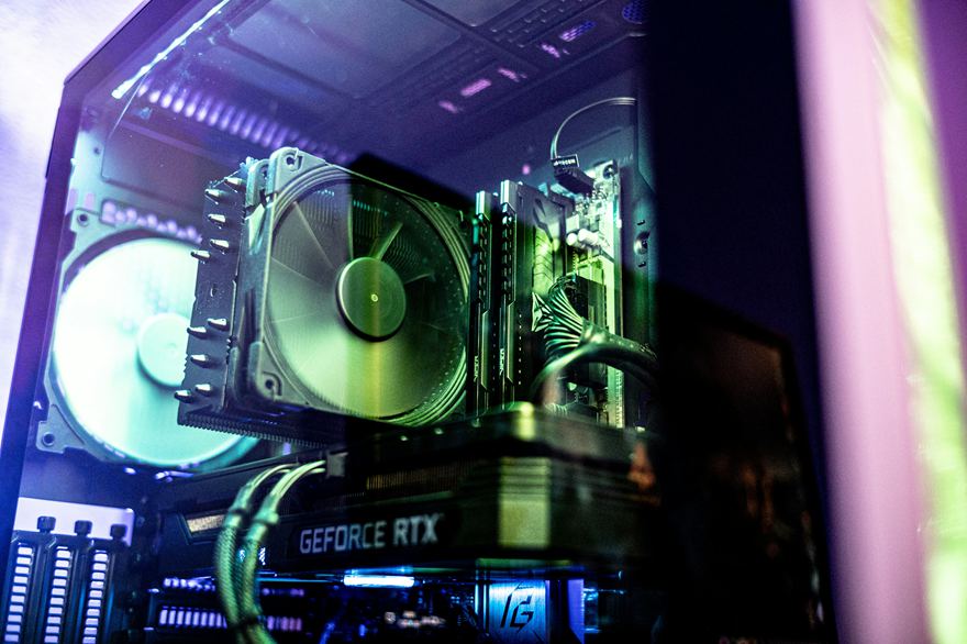 自作PCの組み立て手順でゲーミングPCを組み立てる
