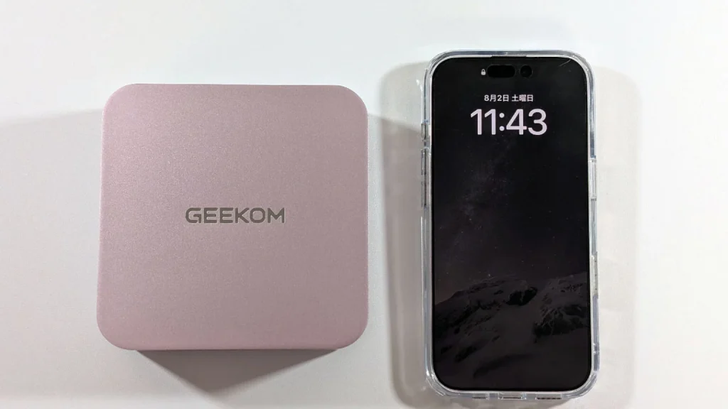 GEEKOM A6 ピンクパソコンのサイズ
